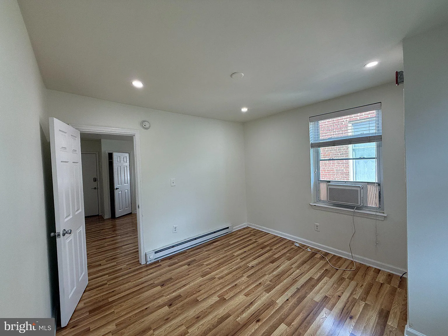 1 bed, 1.0 bath, 525 sqft, $1,350 — Photo 4