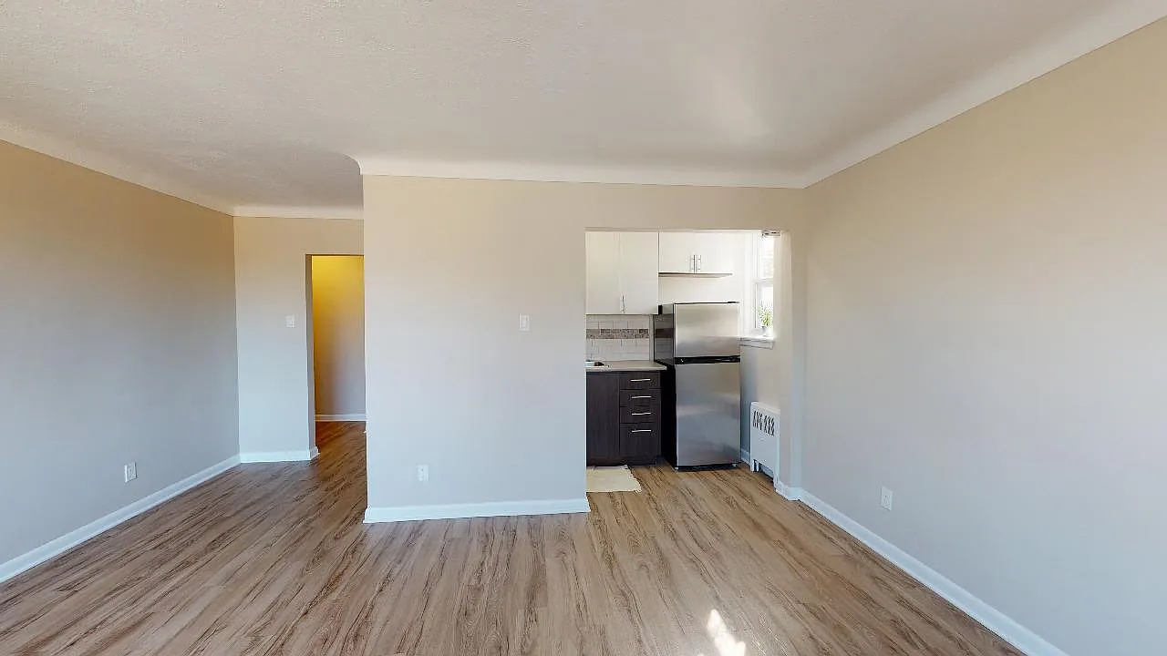 1276 Dorchester — Photo 3