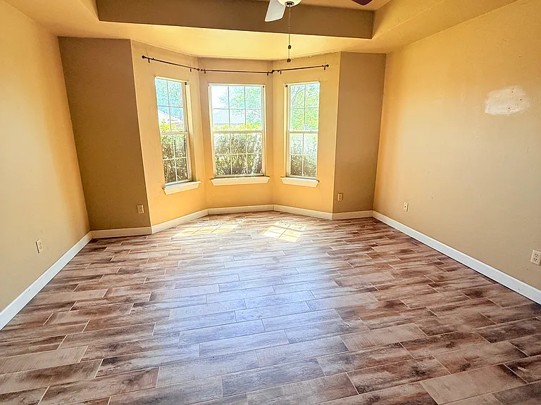 1801 Brittany Ln — Photo 29