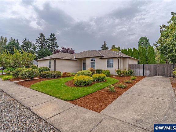 2nd image of 645 N 12th Ave