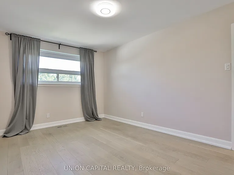 168 Old Sheppard Ave #MAIN — Photo 12
