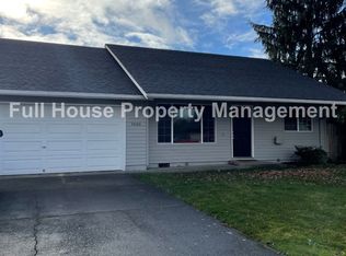 4060 N Clarey St, Eugene, OR 97402