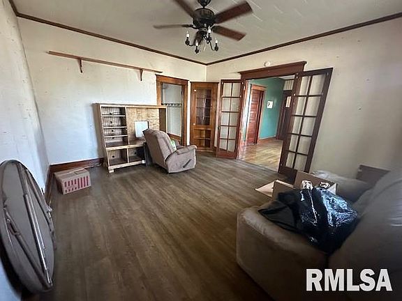 3rd image of 1120 E Park St