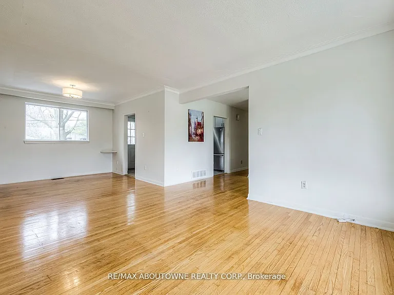530 Lees Ln — Photo 7
