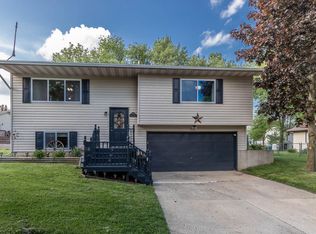 406 Creeping Brook Cir, Dewitt, MI 48820