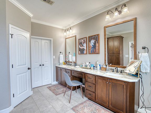 5th image of 232 Spring Brook Ct