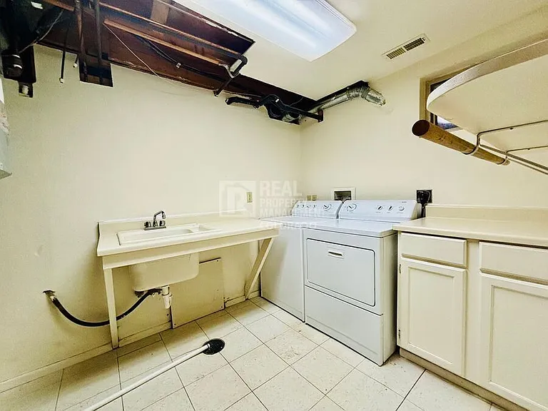 9301 Julian Way — Photo 11