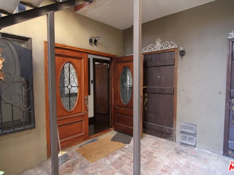 156 N Kenmore Ave #156 — Photo 3