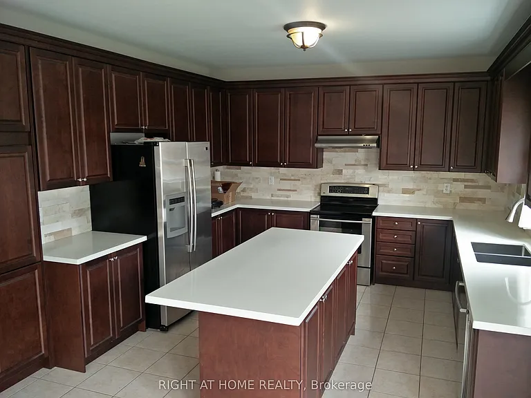 39 Daleridge Cres — Photo 18