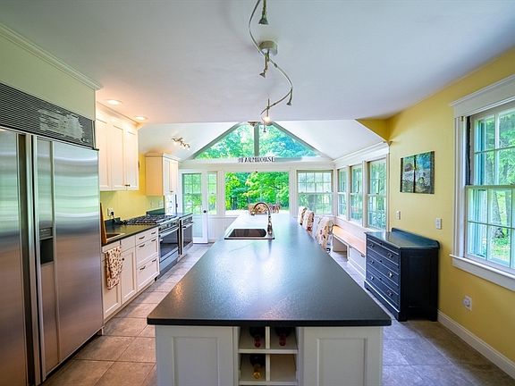 4th image of 187 Ridge Rd