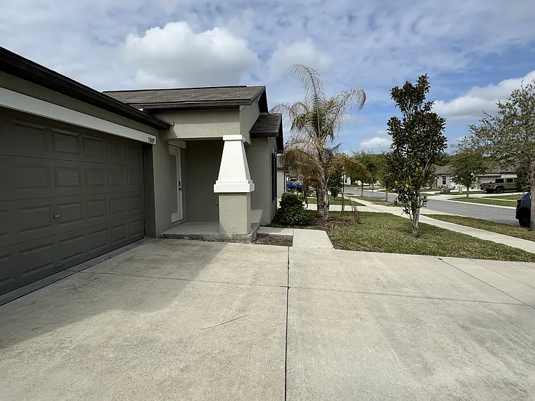 13009 Majestic Garden Ln — Photo 5