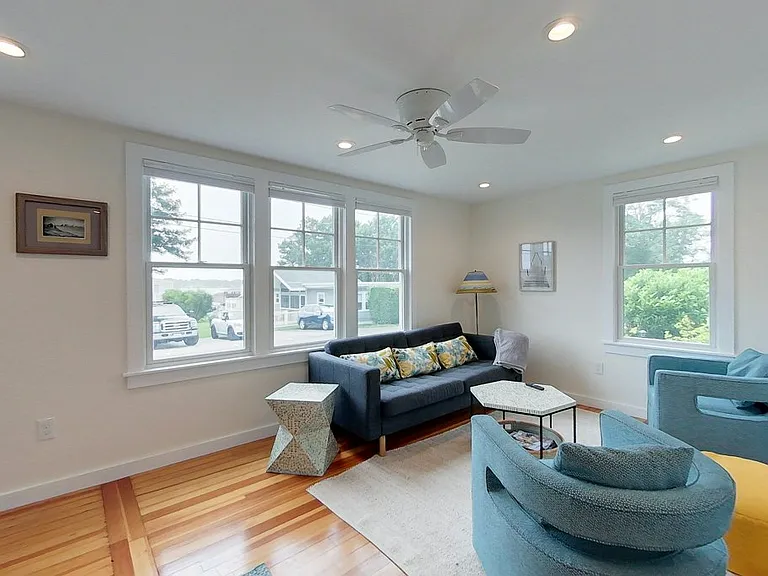 23 Warren Ave #1 — Photo 3