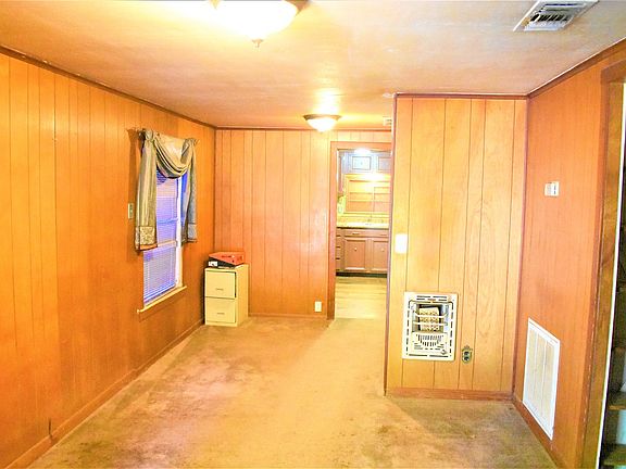 3rd image of 309 Townsend Ave