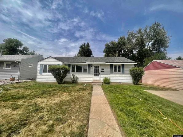 2758 S Coffman Street, Casper, WY 82604