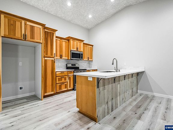 4th image of 1183 37th Ct