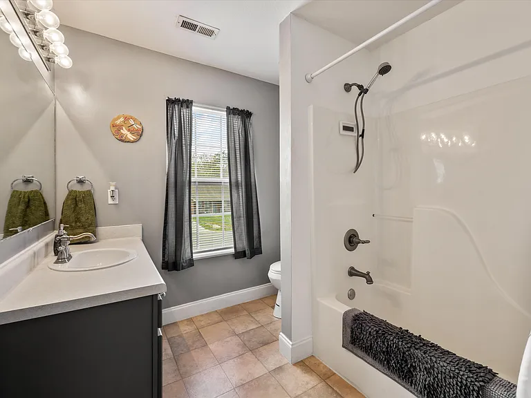 1110 Mercer Dr — Photo 24