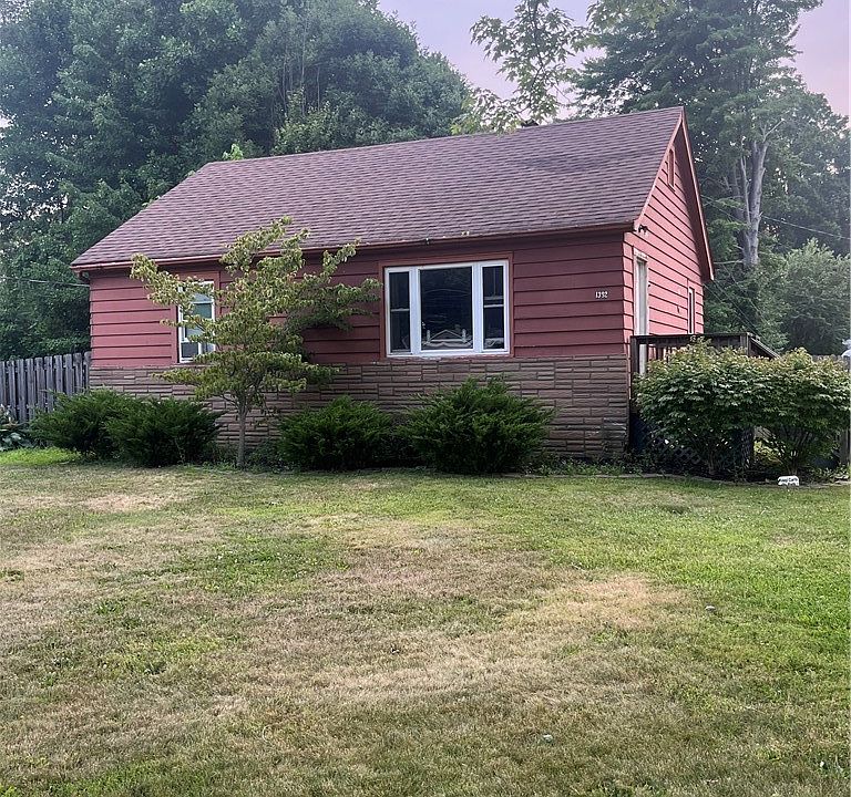 1st image of 1392 Bennett Rd