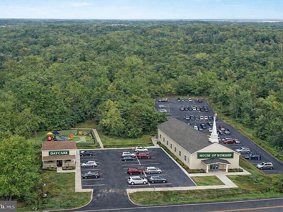 4th image of 794 Telegraph Rd