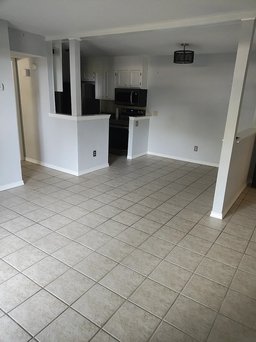 Building Photo - 2201 Scenic Hwy #A1