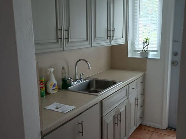 miami-florida-443595097 picture