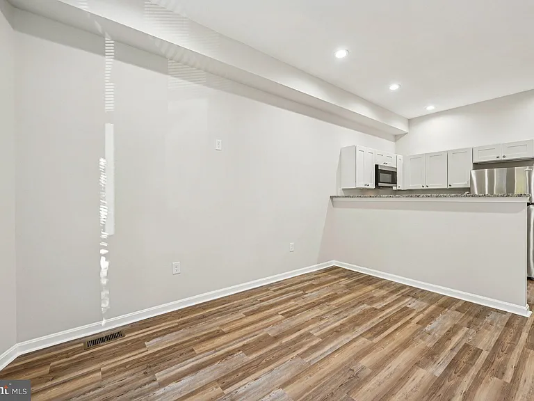 750 Reservoir St #A — Photo 11