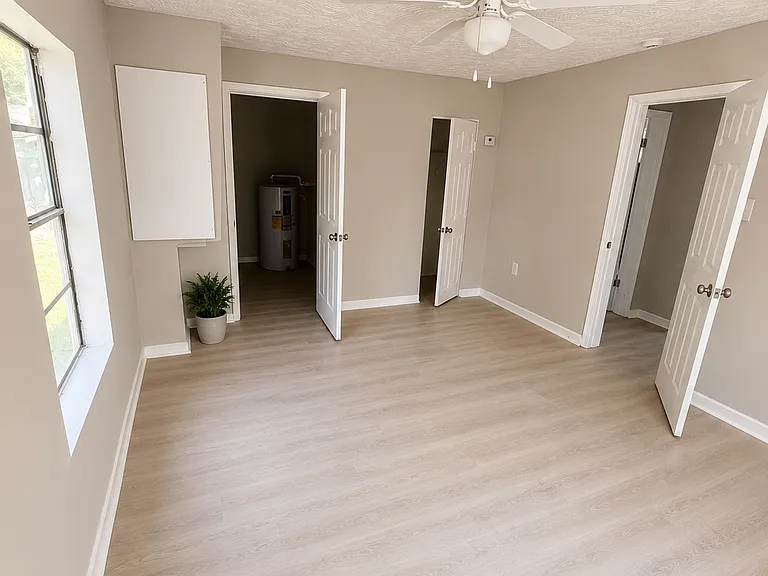 401 Carver Dr — Photo 15
