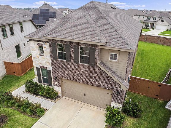 5th image of 837 Laguna Green Ln
