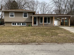 318 Willow Glen Way, Chatham, IL 62629
