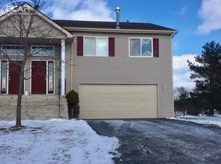 1164 Parklane Cir, Grand Blanc, MI 48439