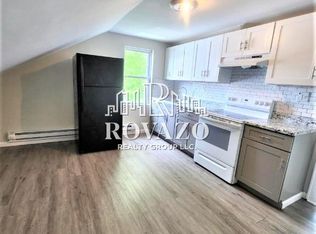 94 Hopkins Pl #2R, Irvington, NJ 07111