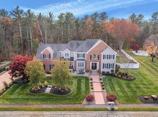 394 Mohawk Rd, Raynham, MA 02767