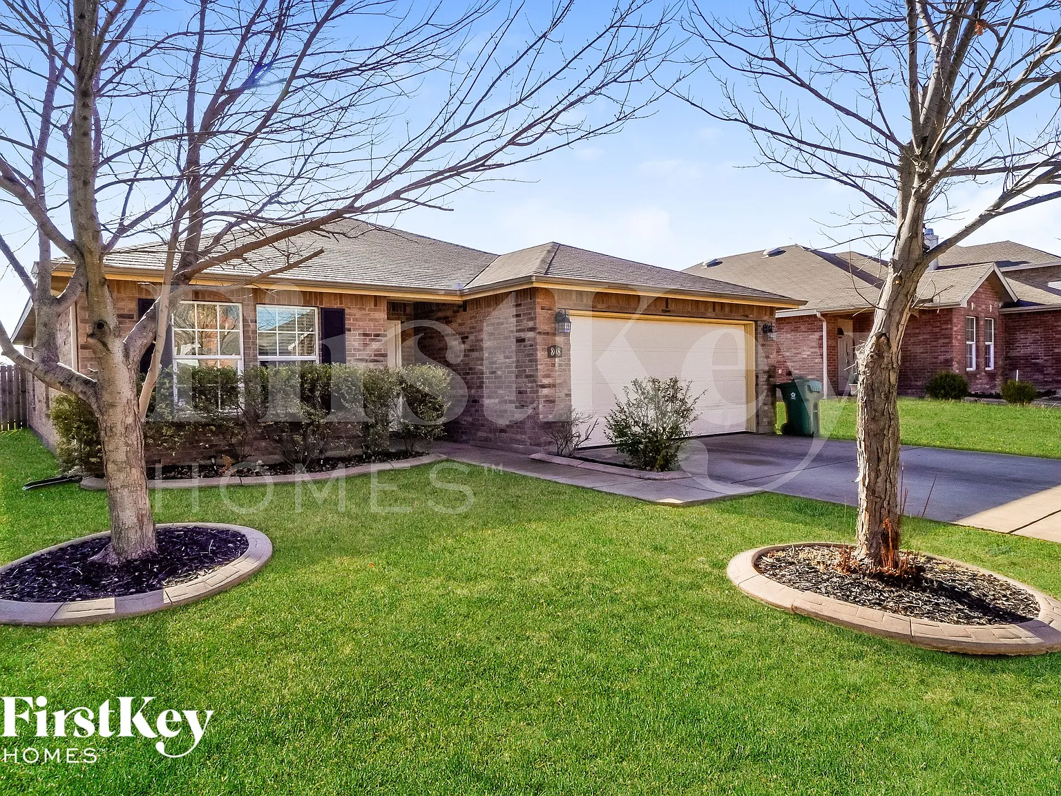 3 bed, 2.0 bath, 1679 sqft, $2,335 — Photo 2