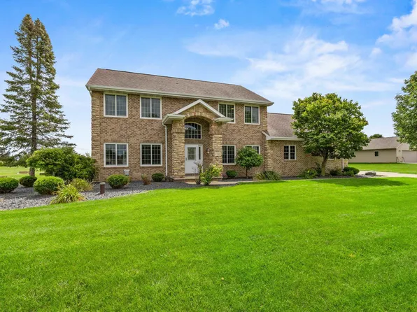 8190 Sage Ct, Neenah, WI 54956