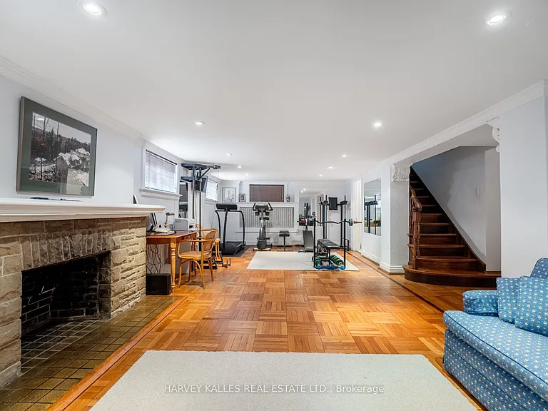 14 Dewbourne Ave — Photo 28