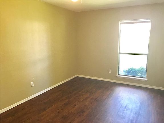 5th image of 1124 Siebold Ct