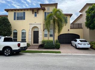 56 Via Poinciana Ln, Boca Raton, FL 33487
