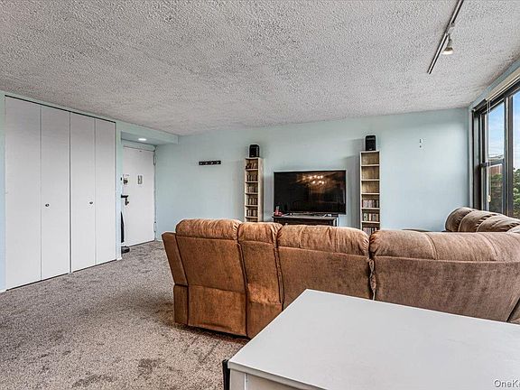 5th image of 162-10 Powells Cove Boulevard #7D