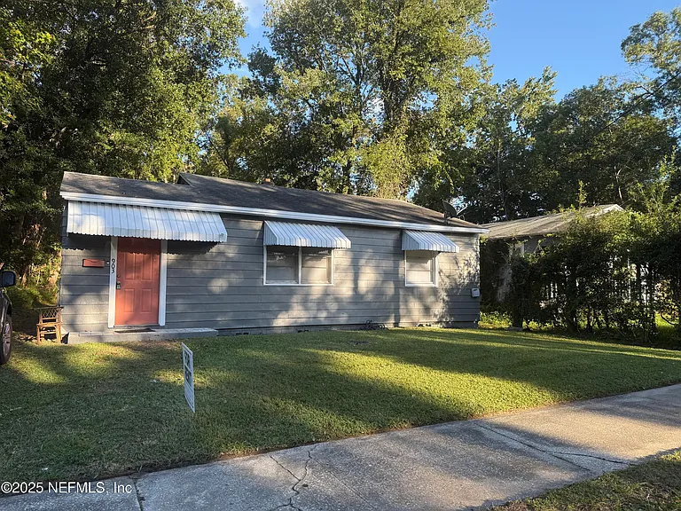 903 Melson Ave — Photo 11