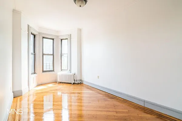 Rented by MNS | media 26