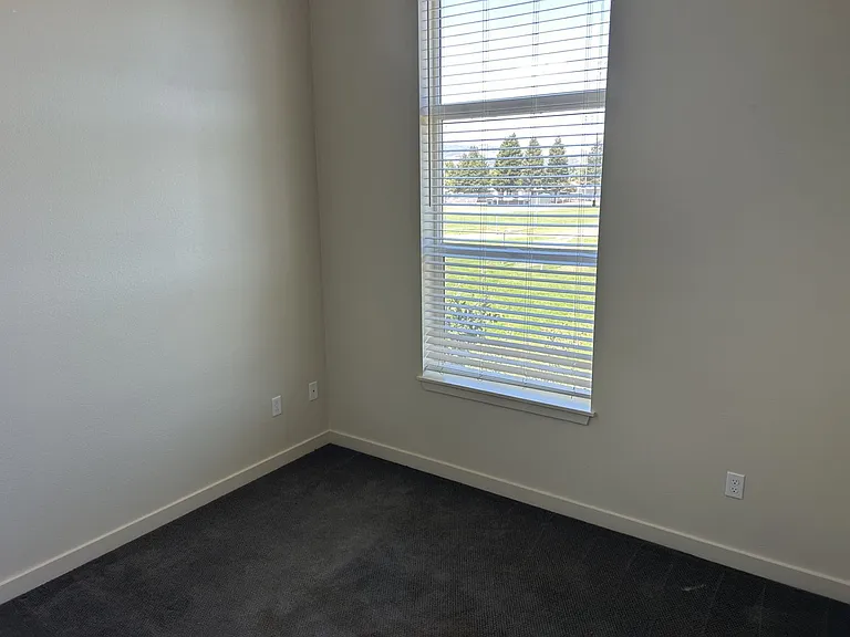 445 Southwest Blvd #10 — Photo 17