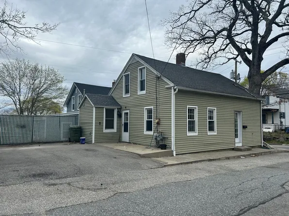 21 Chassey Street, Putnam, CT 06260