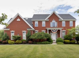 8193 Melissa Renee Ct, Williamsville, NY 14221