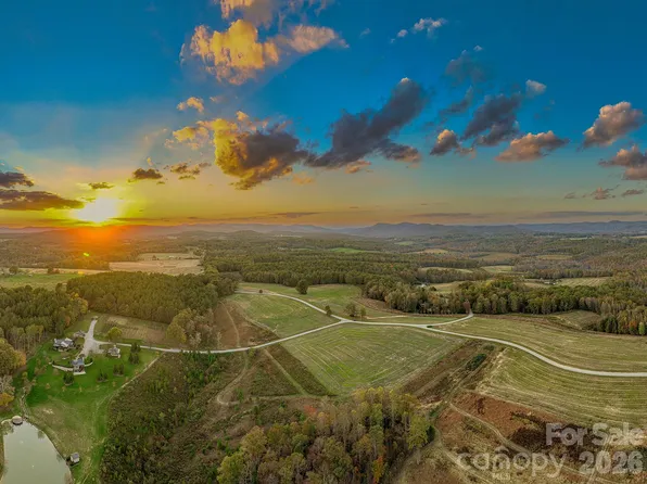 153 Badenyon Pl, Union Grove, NC 28689
