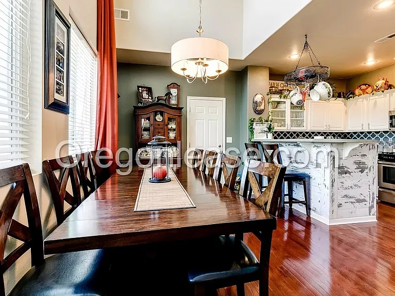 1723 Praslin St — Photo 6