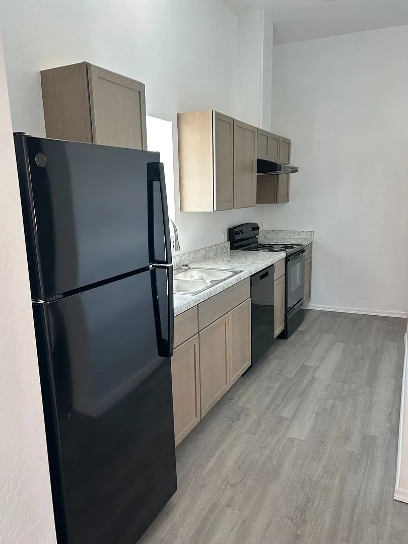 Winslow 3 Bedroom 1 Bathroom — Photo 3