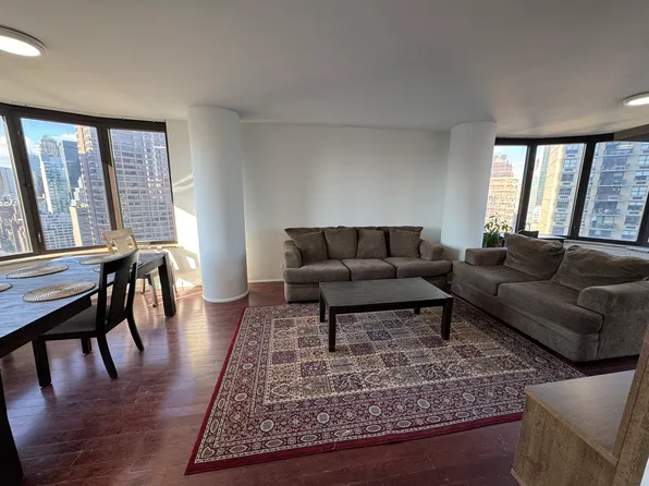 330 East 38th Street image 1 of 27