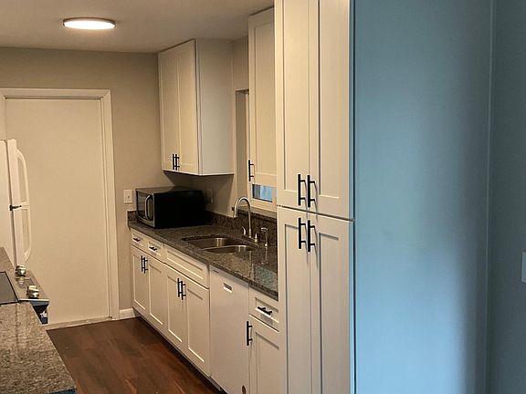2nd image of 325 Meadow Sweet Ct