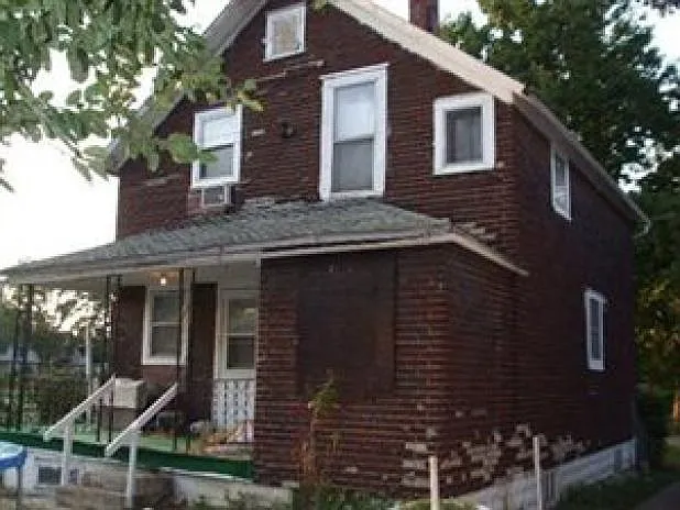 312 E 23rd St photo 1