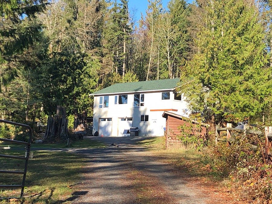 1st image of 712 169th Ave NE
