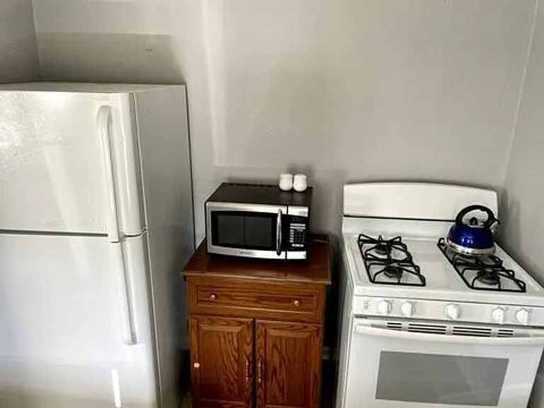 102 Club Dr — Photo 15